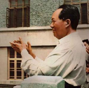 （圖）毛主席在天津大學視察