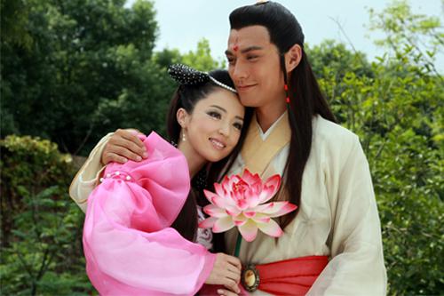 活佛濟公第一部[2010年陳浩民、陳紫函主演的古裝電視劇]