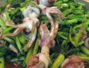 茼蒿炒烏魚花 茼蒿炒烏魚花