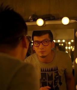 樂隊主唱： 熊貓 