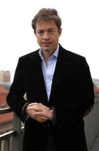 尼古拉斯·伯格魯恩 尼古拉斯·伯格魯恩