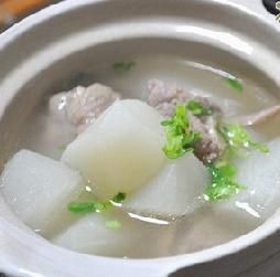 排骨蘿蔔湯