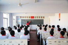 保定華中技工學校 保定華中技工學校