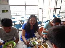 學生與段亞萍校長共進午餐