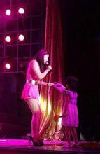 高翊菲現場演出照