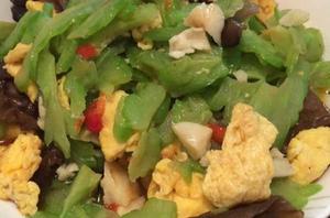 苦瓜木耳炒雞蛋 苦瓜木耳炒雞蛋