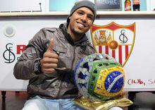 路易斯·法比亞諾的新聞照