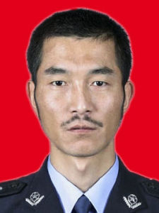 鄧康[四川省爐霍縣人民政府副縣長、公安局局長]