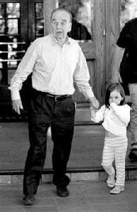 格蕾斯·默多克 格蕾斯·默多克