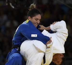 梅拉·阿吉亞爾 梅拉·阿吉亞爾