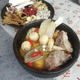 清補涼雞煲 清補涼雞煲