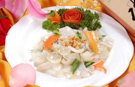 松仁炒魚片百合 松仁炒魚片百合