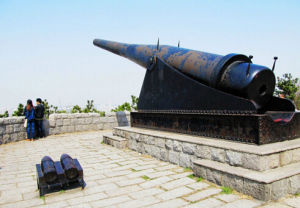 青島山炮台遺址 青島山炮台遺址