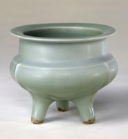 龍泉窯三足爐 龍泉窯三足爐