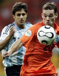 攻勢足球 攻勢足球