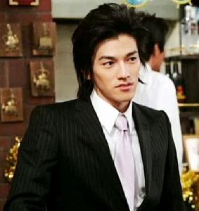 日本男星正統西裝