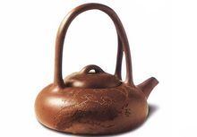 刻梅提梁壺 刻梅提梁壺