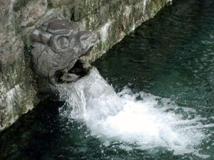黑虎泉公園 黑虎泉公園