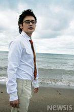 HOWL[韓國歌手金東旭]