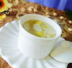 銀耳百合白果湯 銀耳百合白果湯