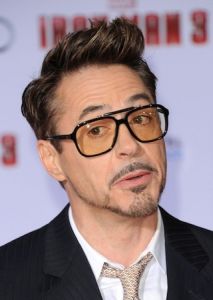 小勞勃道尼無庸置疑就是鬍子型男代表