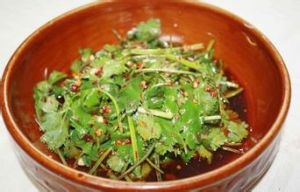 涼拌芫荽 涼拌芫荽