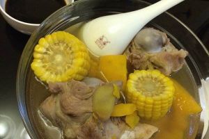南瓜玉米煲豬骨 南瓜玉米煲豬骨
