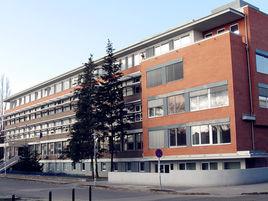 布達佩斯商學院