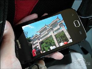 艷麗的Super AMOLED顯示屏