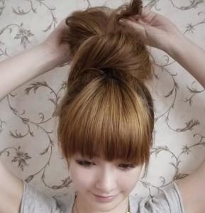 8.往剛才一樣的方向鏇轉,把另外的半邊補上