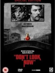 幕後花絮一部心理驚險片，但卻以情色場面著稱。影片根據達夫妮·莫瑞埃的小說改編，將冬天的威尼斯拍得分外傷感。整部影片大量運用閃回，使影片在直線的緩流之中多了躍動，如約翰被害一段，曾經的一幕幕與正在掙扎的場景被剪接在一起，令人眼花繚亂。