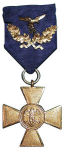 國防軍服役40年