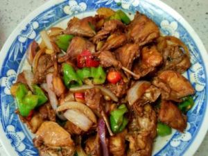 洋蔥炒鵪鶉 洋蔥炒鵪鶉