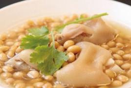 黃豆豬尾湯 黃豆豬尾湯