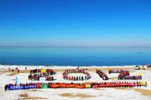 作品“2012”曾上華商網頭條。