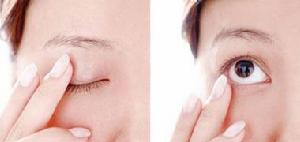 帶有珠光的銀色眼影膏