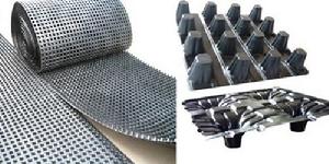 塑膠夾層板（塑膠排水板）