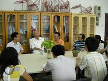 金展鵬院士和學生們在一起座談
