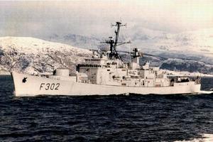 奧斯陸級護衛艦－－特隆赫姆號（F302）