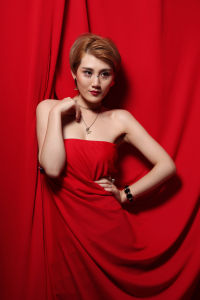 王雪[盛妝集團董事長]