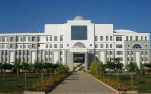 維納雅卡大學 維納雅卡大學