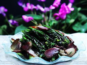 紫菜苔吵臘肉 紫菜苔吵臘肉