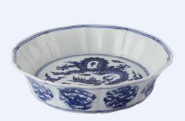 青花龍紋花口筆洗 青花龍紋花口筆洗