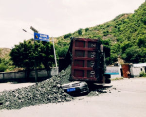 6·21攀枝花貨車側翻事故現場