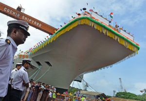 2013年8月12日，印度國產航母“維克蘭特”號下水