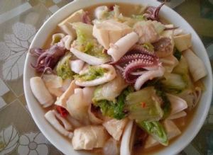 豆腐魷魚燉白菜 豆腐魷魚燉白菜