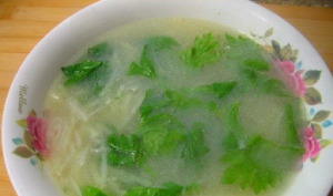 土豆芹菜葉湯