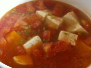 番茄翠衣豆腐湯 番茄翠衣豆腐湯