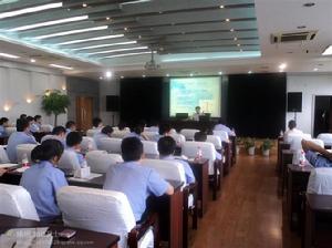 給公安民警講課
