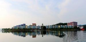 天際&middot;鳳凰島一角